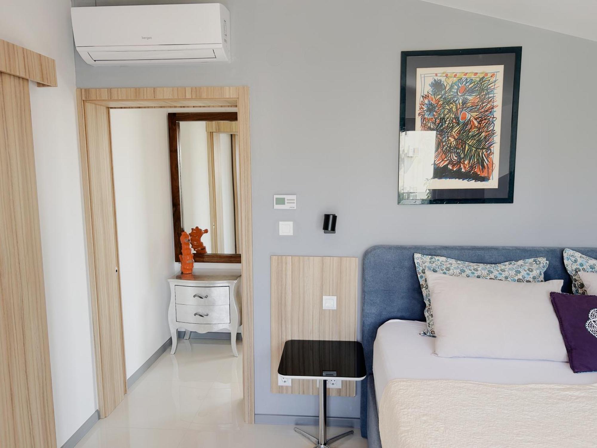 Sunny House Apartman Zambratija Kültér fotó