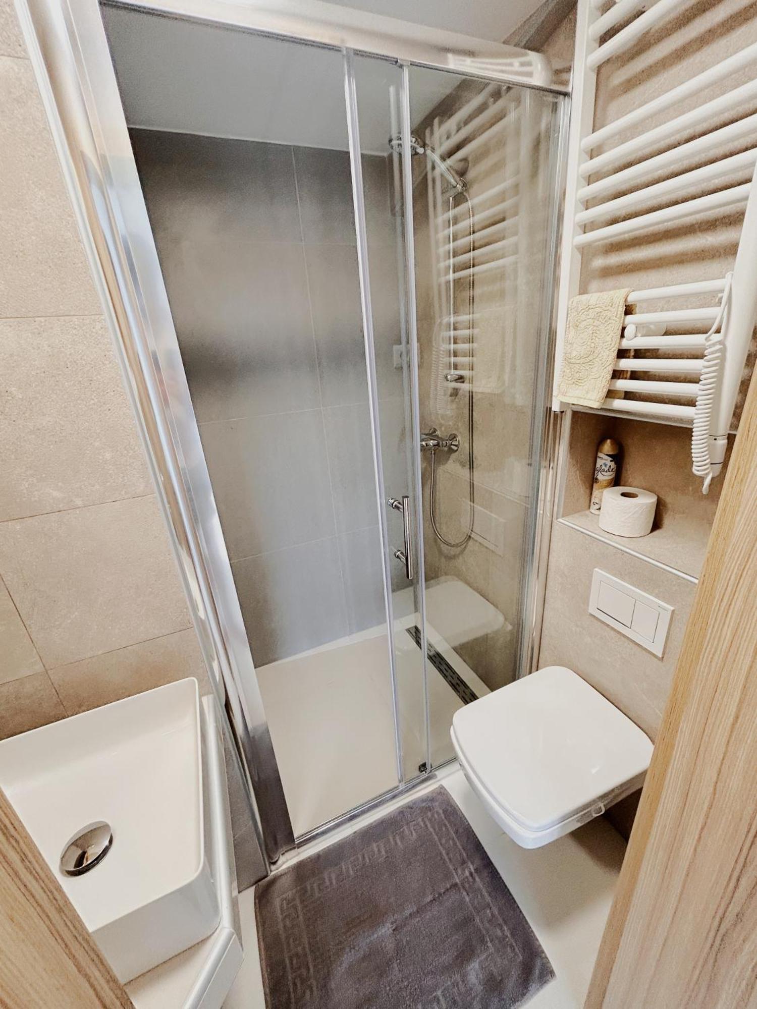 Sunny House Apartman Zambratija Kültér fotó